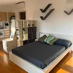 Attico Con Balcone In Centro A Milano Isola